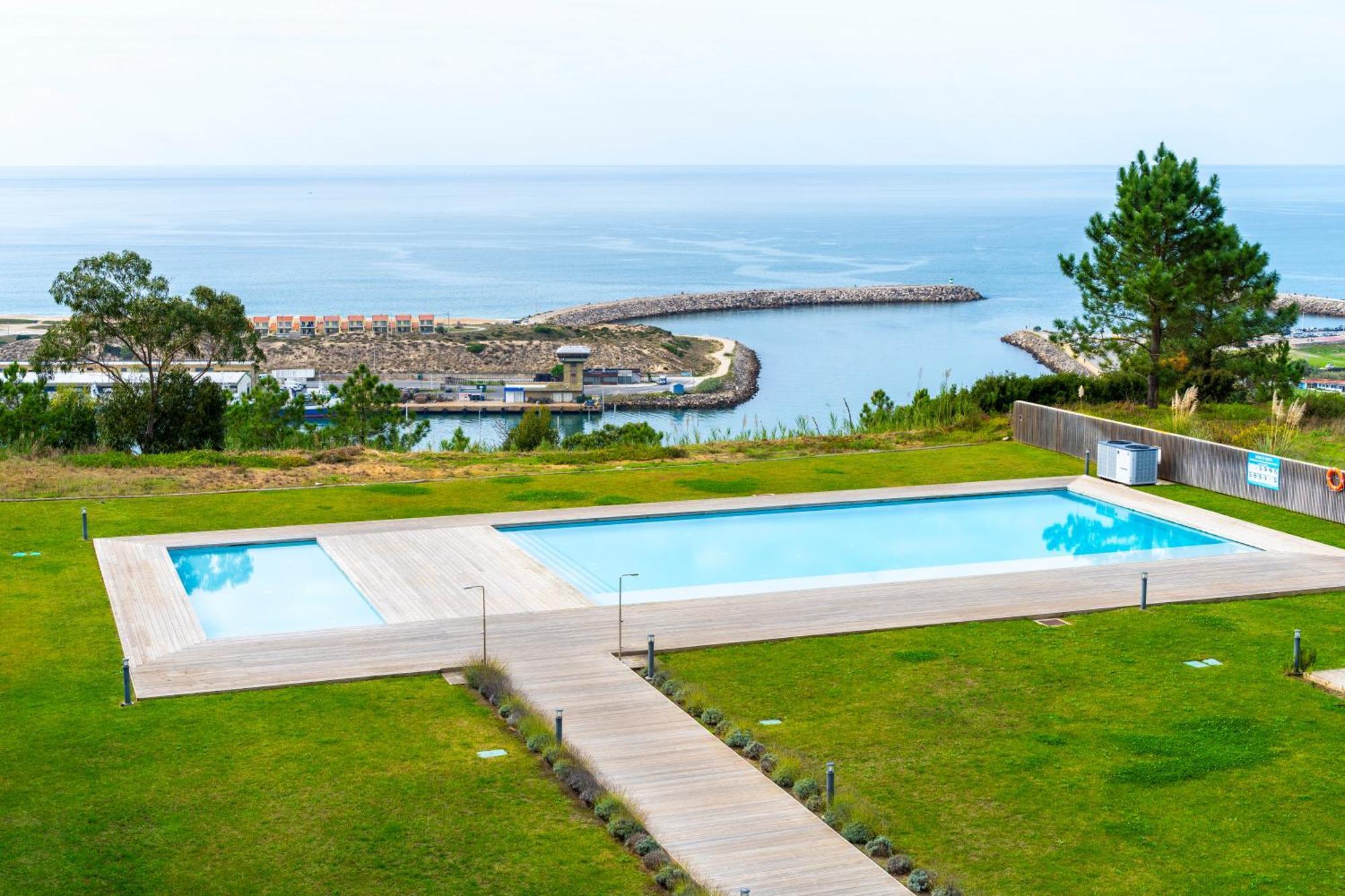 Mar A Vista - Condominium With Pool, Gym And Sea Views Nazaré Camera foto